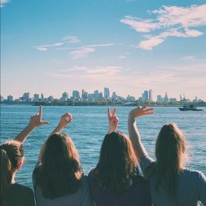 Meet your Posher, Brooke